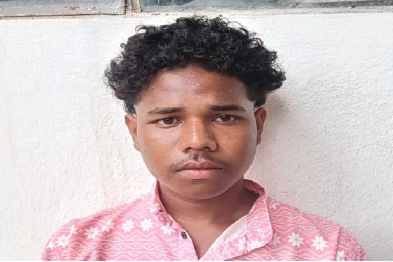 लोहरदगा में कट्टा दिखाकर QR कोड से लूटे 3500 रुपये, गुहार लगाने पर 2500 लौटाए