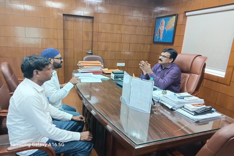 SIR में दस्तावेज नहीं होने पर ग्राम सभा से पहचान कराए आयोग, एस अली ने CEO को सौंपा मांग पत्र
