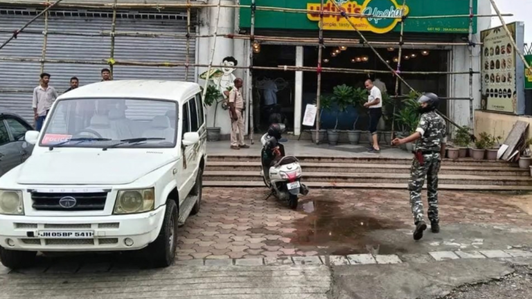 जमशेदपुर सोनारी गोलीकांड: अजीत मंडल समेत फरार आरोपियों की तलाश तेज, घायल रिजवान को फोन कर बुलाने की जांच