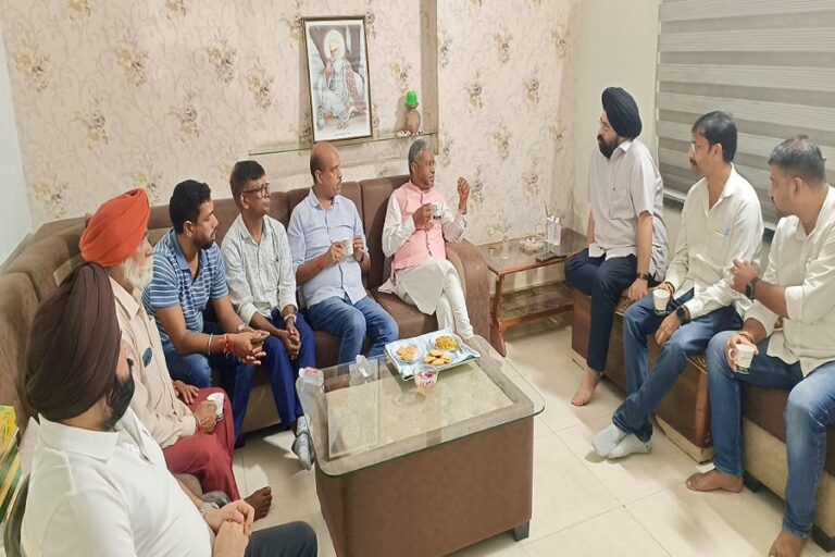 जमशेदपुर में स्व. त्रिलोचन सिंह को श्रद्धांजलि देने पहुंचे बाबूलाल मरांडी, कई गणमान्य लोगों ने जताया शोक