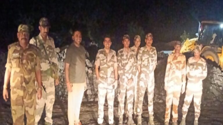 हजारीबाग में CISF की बड़ी कार्रवाई, 280.76 टन अवैध कोयला जब्त; भीड़ ने रोकने की कोशिश की