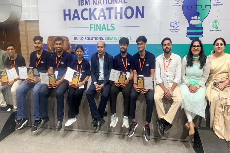 IBM नेशनल हैकथॉन में ARKA JAIN University की दोनों टीमों ने जीता विजेता का खिताब