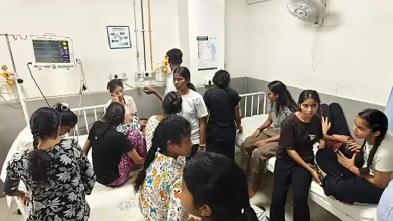 मुंगेर इंजीनियरिंग कॉलेज में प्रसाद खाने के बाद 24 छात्राओं की तबीयत बिगड़ी