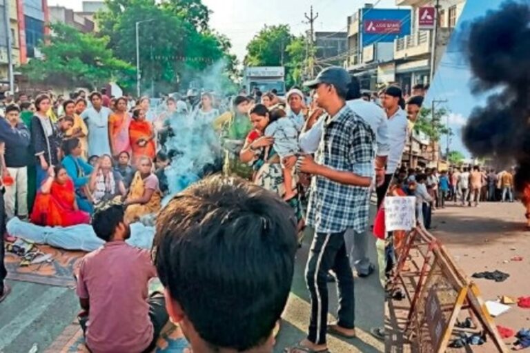 रांची में तेज रफ्तार क्रेटा ने फुचका विक्रेता को कुचला, मौत के बाद सड़क पर शव रखकर हंगामा