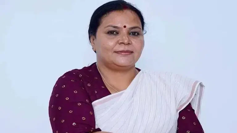 वोट चोरी का खेल कर रहा चुनाव आयोग’: दीपिका पांडेय सिंह, 14 आपत्तियों का दिया हवाला
