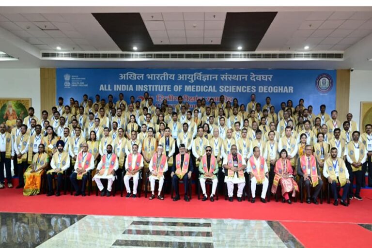 AIIMS Deoghar: डॉक्टर क्षमता विकास, करुणा और चरित्र निर्माण का भी लें संकल्पः सीपी राधाकृष्णन