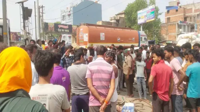 बोकारो: हाइड्रा की चपेट में आने से साइकिल सवार की मौत, मूढ़ी बेचकर चलाते थे परिवार