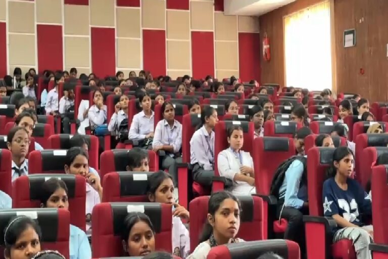 VBU में मातृ वंदना शक्ति सम्मेलन, IRS निशा उरांव बोलीं- नारी कमजोर नहीं, शक्ति का स्वरूप है