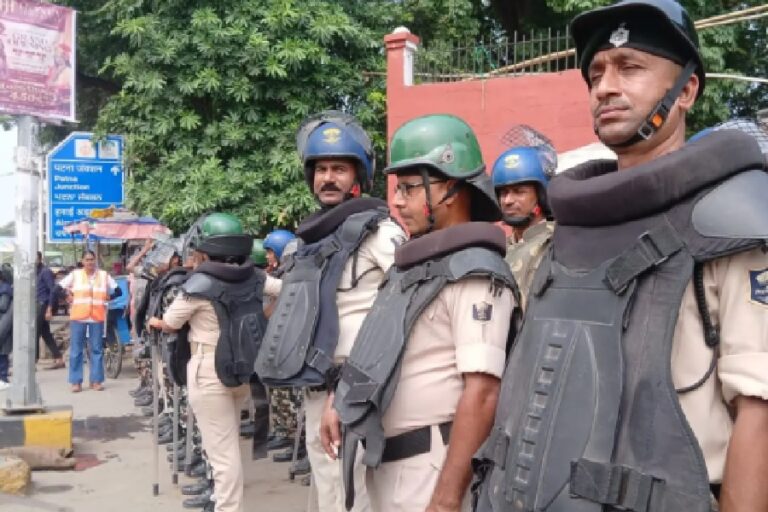 पटना : AISA के लोक भवन मार्च से पहले सुरक्षा अलर्ट, गांधी मैदान से डाकबंगला तक पुलिस तैनात
