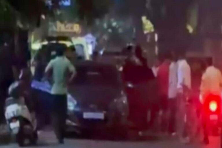 नशे में धुत युवकों का उत्पात, चापड़ लहराकर राहगीरों को दौड़ाया; 5 पकड़े गए