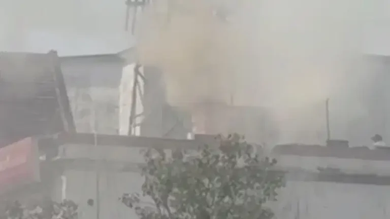 धनबाद के श्रीराम सिटी अपार्टमेंट में जनरेटर हाउस में लगी आग, समय रहते टला बड़ा हादसा