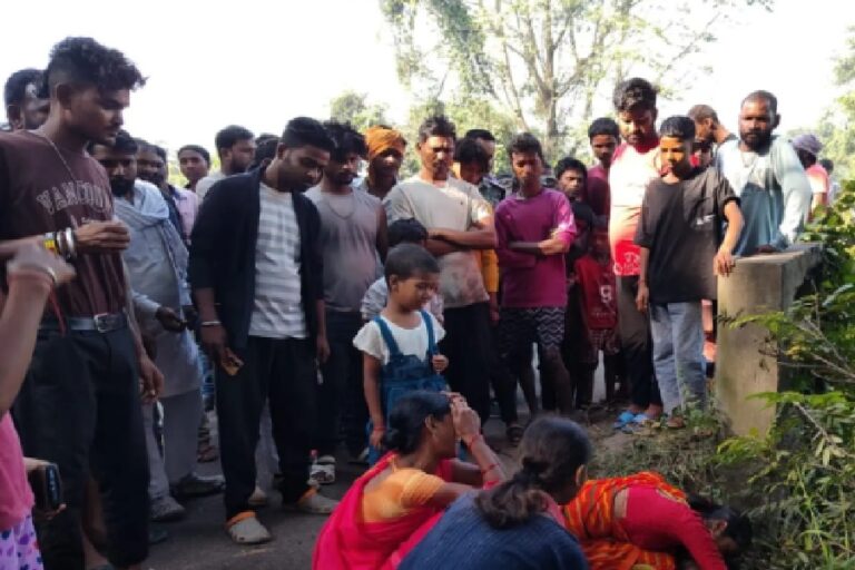 रामगढ़ में युवक की हत्या कर पुल के पास फेंका शव, परिवार के साथ मेला घूमने निकला था रोहित